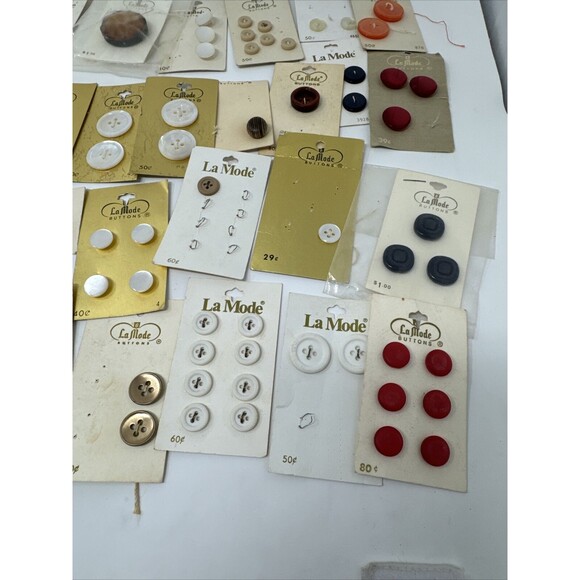 VTG Lot 70 Carded NEW Sewing Buttons LaMode Platic Metal Wood Japan Holland USA - Picture 16 of 16
